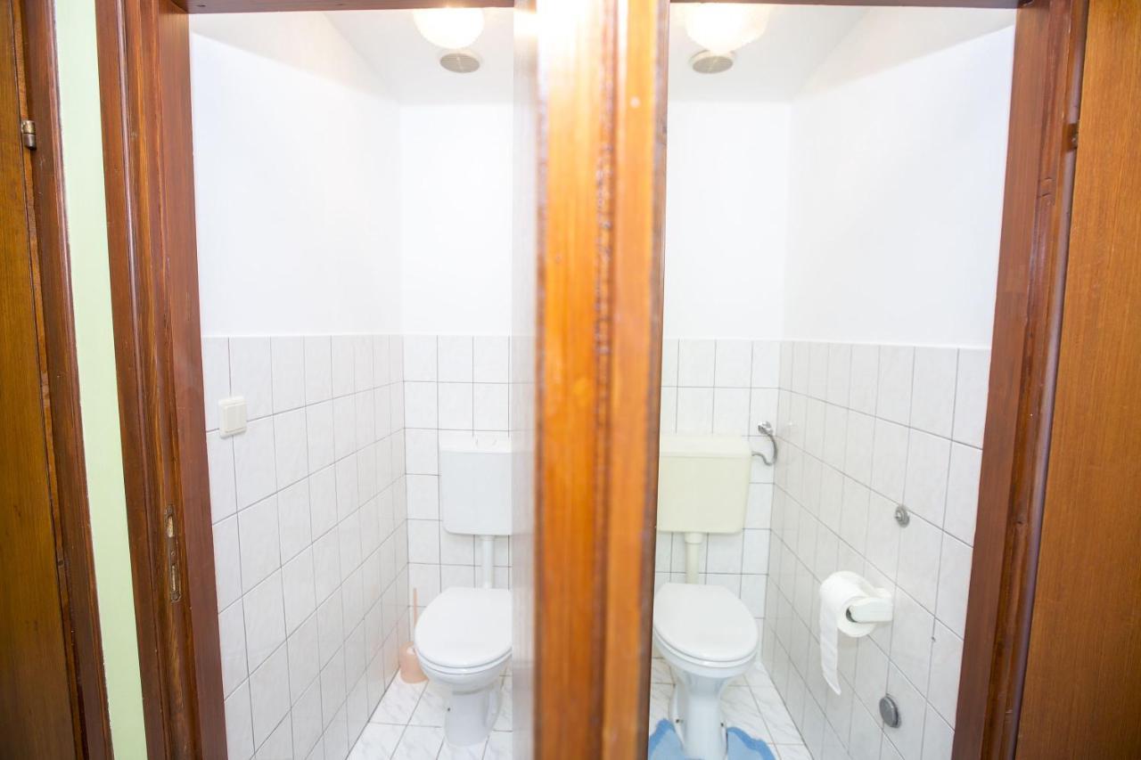 Apartmani Marijana Cesarica Exterior photo